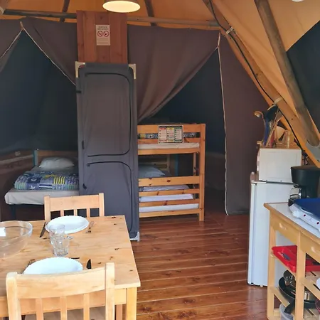 Resort & Camping - Val De Braye Bessé-sur-Braye Exterior foto