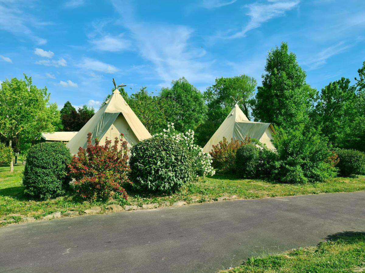 & - Val De Braye Campsite *